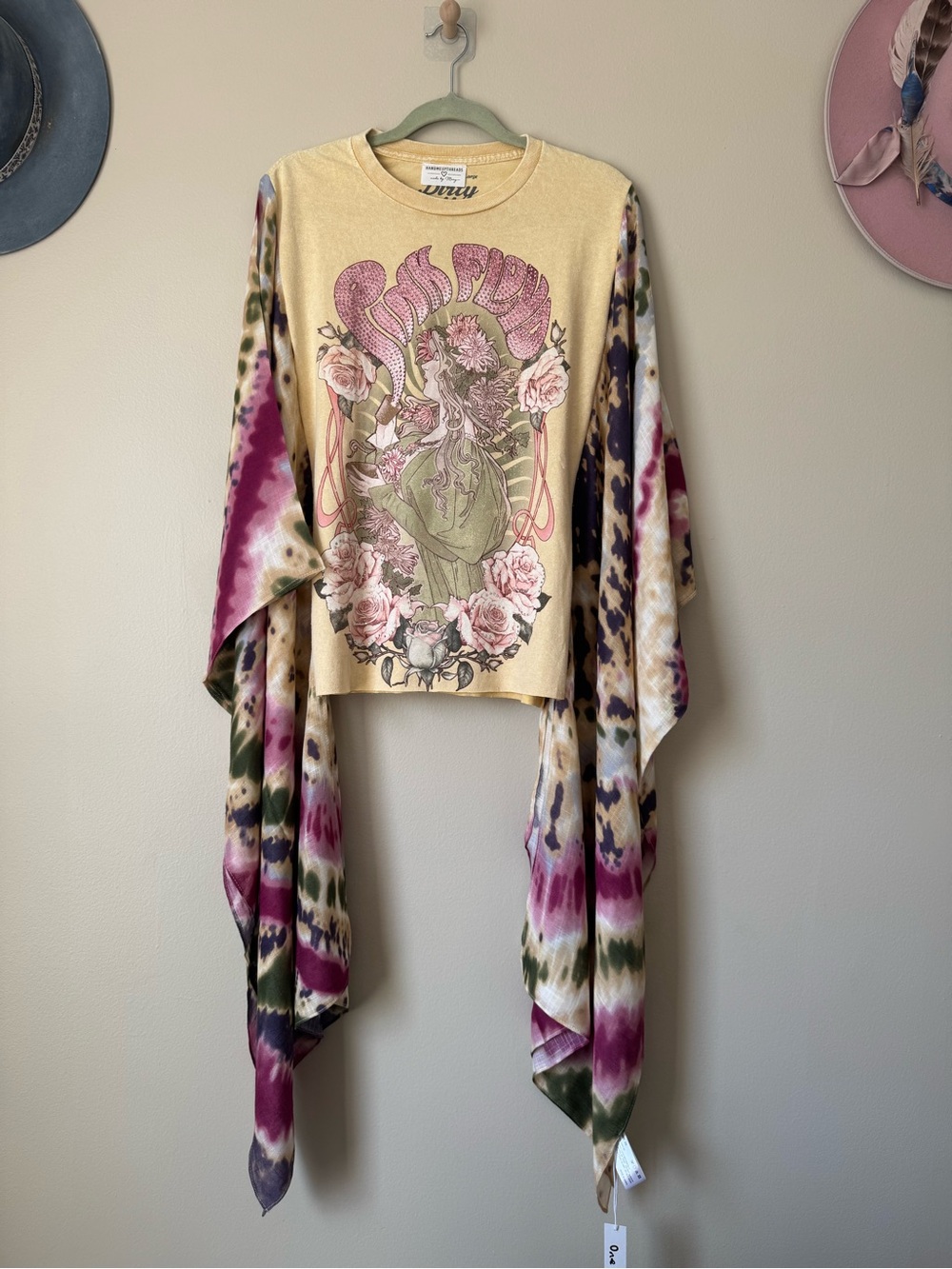 Pink Floyd Graphic Kimono Tee - Picture 2 of 3